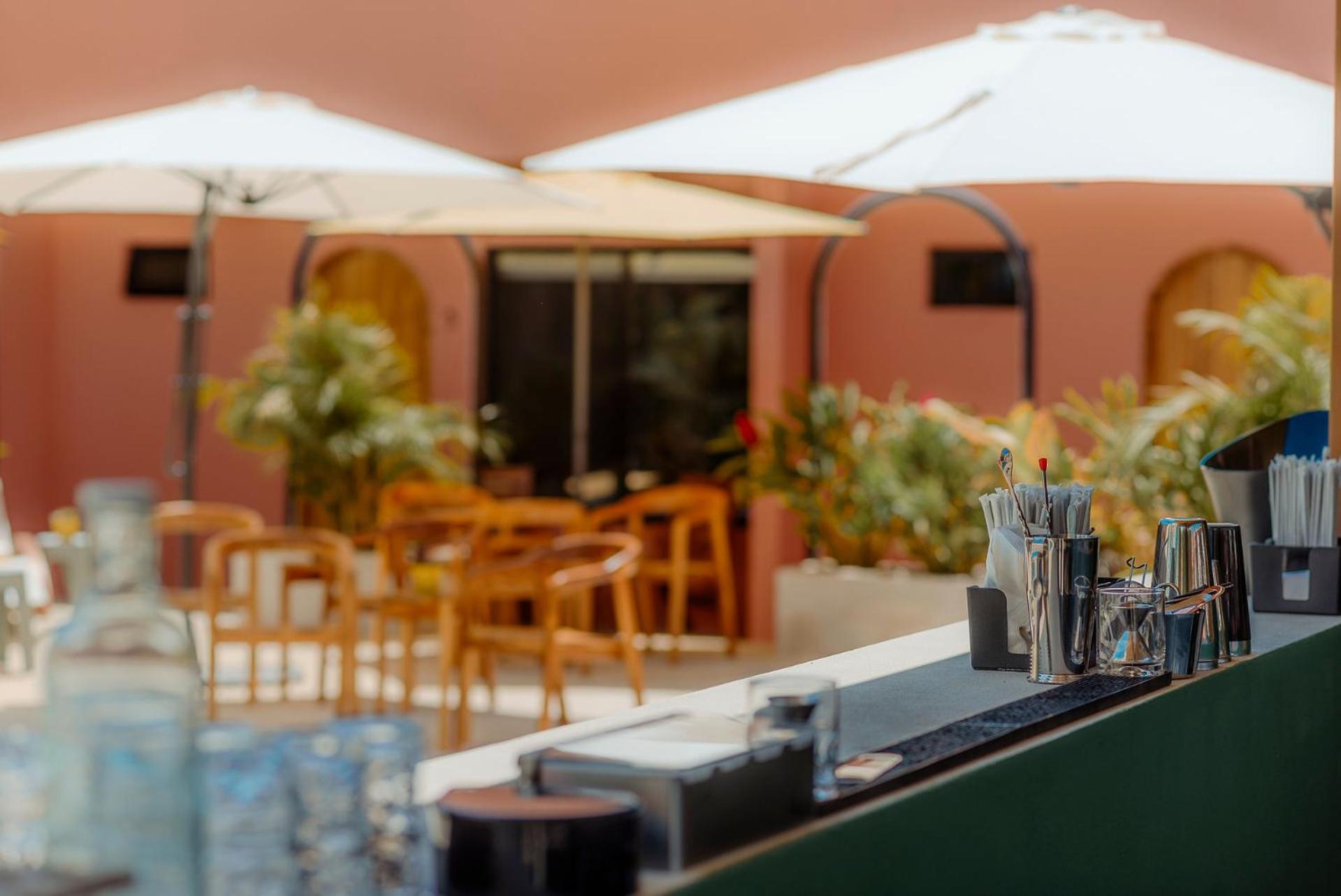 Amavi Hotel *